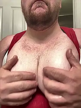 hugemanbreasts online show from 04.14.26