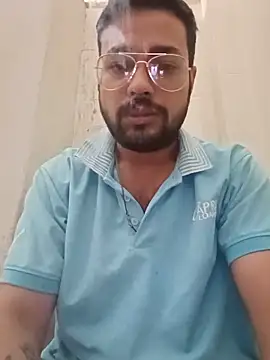 Snapshot of herochoclateboy chatting on 05.27.26 herochoclateboy online show from 05.27.26