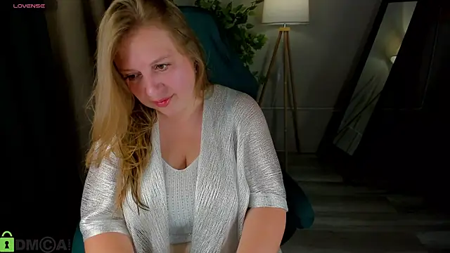 Snapshot of CleoXotie chatting on 07.10.26 CleoXotie online show from 07.10.26