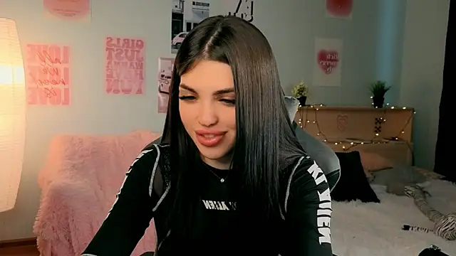 Snapshot of molly_rettyy chatting on 04.12.26 molly rettyy online show from 04.12.26