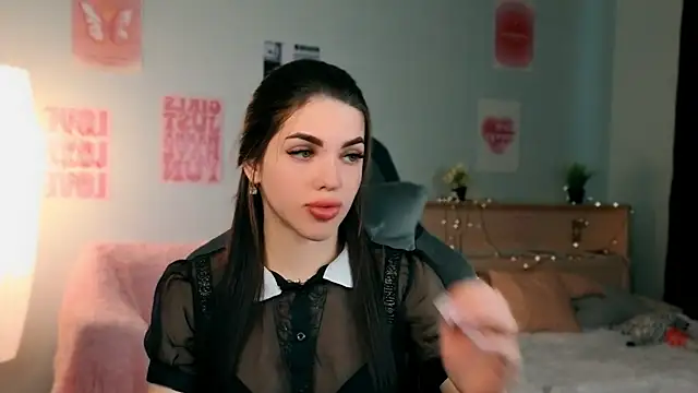 Snapshot of molly_rettyy chatting on 05.14.26 molly rettyy online show from 05.14.26
