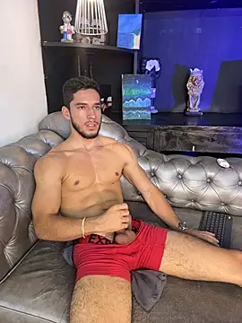 Snapshot of axel_tone chatting on 04.01.26 axel tone online show from 04.01.26