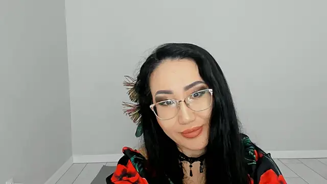 Snapshot of hidden_siren chatting on 04.02.26 hidden siren online show from 04.02.26