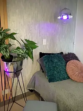 EmmaVonn online show from 04.07.26