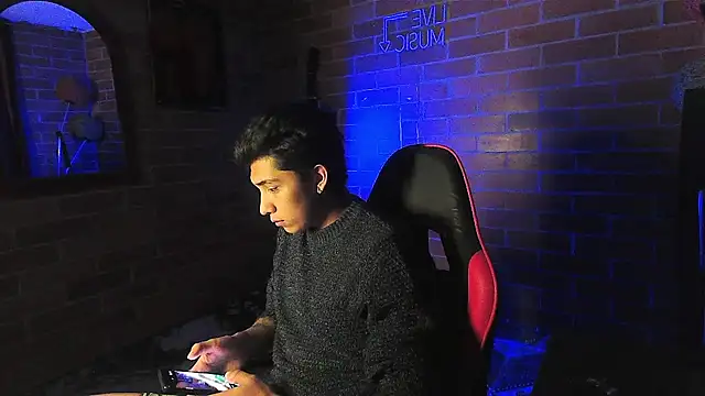 ethann2  online show from 04.04.26