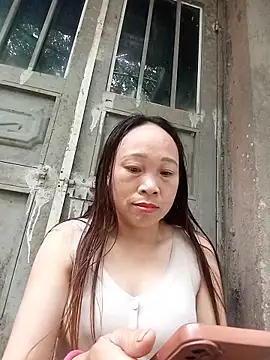 Snapshot of Vily-lonely chatting on 05.18.26 Vily-lonely online show from 05.18.26