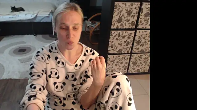 Snapshot of Sweet_hot_shrmp chatting on 06.13.26 Sweet hot shrmp online show from 06.13.26