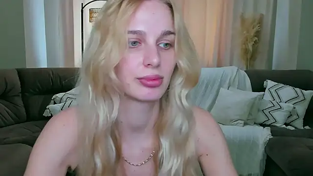 blonde  flirt online show from 04.08.26