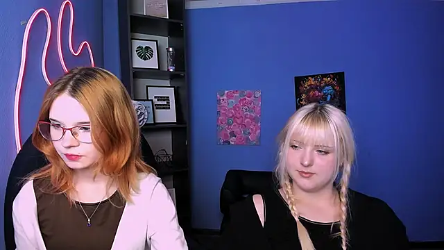 Snapshot of callmevivien chatting on 04.15.26 callmevivien online show from 04.15.26