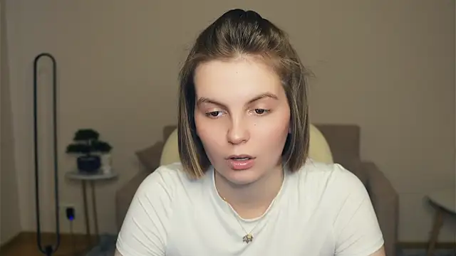 AnnaSchroen online show from 04.10.26