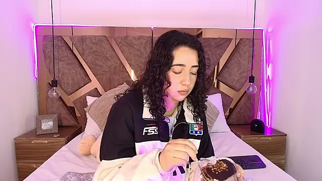 bella swwan  online show from 07.11.26