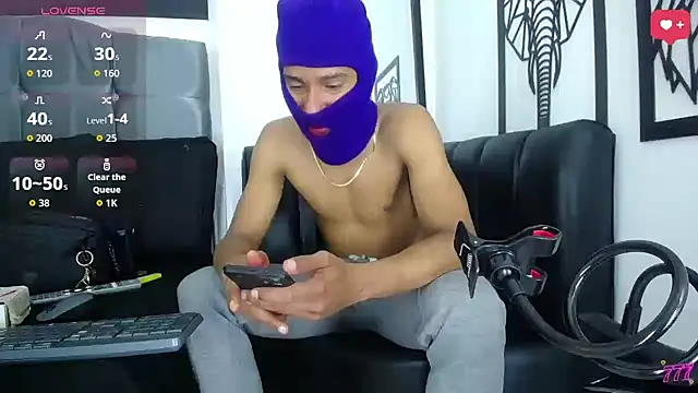 Snapshot of big_cock2016 chatting on 04.11.26 big cock2016 online show from 04.11.26