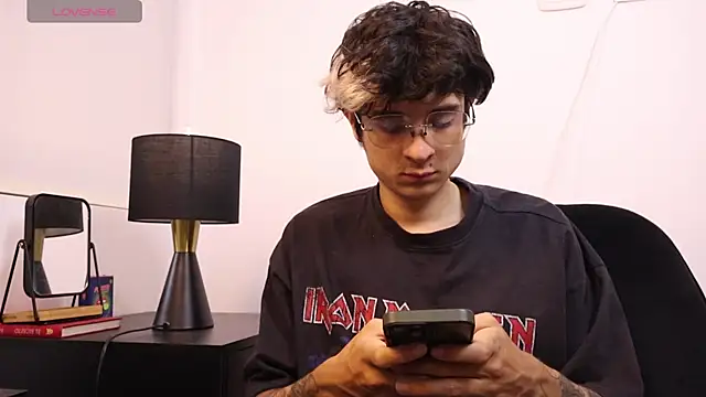 Tyler Blade online show from 04.27.26