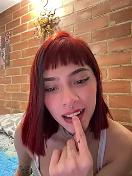 Snapshot of Babeel_ chatting on 06.26.26 Babeel online show from 06.26.26
