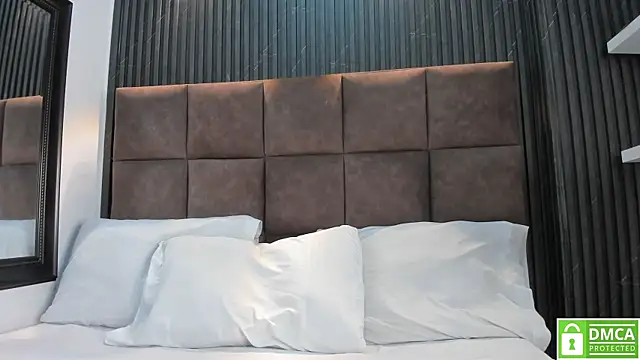 Snapshot of Debora_Blaze_ chatting on 04.04.26 Debora Blaze online show from 04.04.26