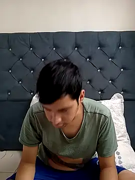 Snapshot of Ian-yin08 chatting on 04.01.26 Ian-yin08 online show from 04.01.26