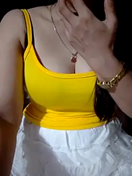 Snapshot of Mi-Naney chatting on 07.03.26 Mi-Naney online show from 07.03.26