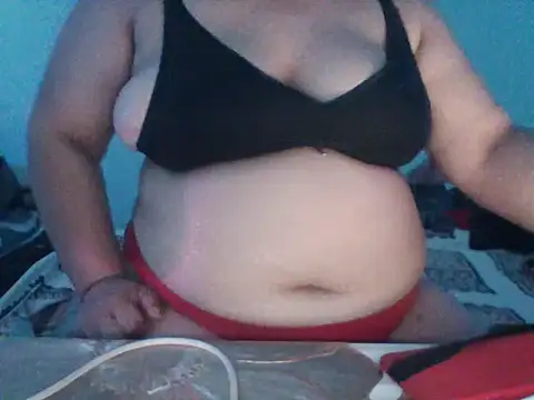 Snapshot of First_sexywoman chatting on 04.07.26 First sexywoman online show from 04.07.26