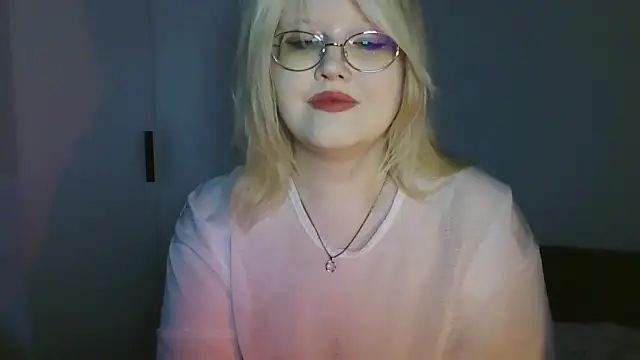 Snapshot of Elayne_Sweet chatting on 06.15.26 Elayne Sweet online show from 06.15.26