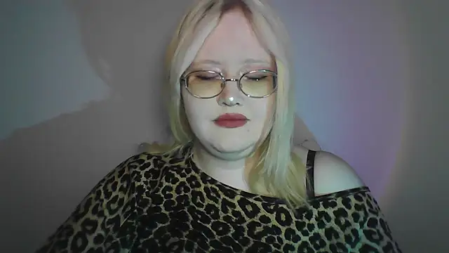 Snapshot of Elayne_Sweet chatting on 07.11.26 Elayne Sweet online show from 07.11.26