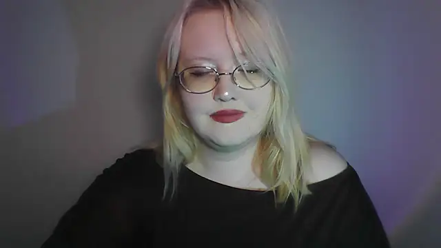 Snapshot of Elayne_Sweet chatting on 07.14.26 Elayne Sweet online show from 07.14.26