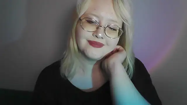 Snapshot of Elayne_Sweet chatting on 07.14.26 Elayne Sweet online show from 07.14.26