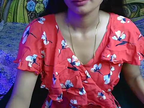 Snapshot of avni222 chatting on 05.13.26 avni222 online show from 05.13.26