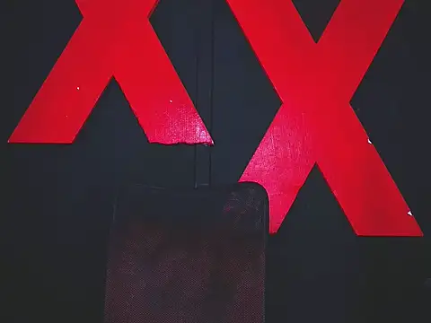 Snapshot of AlanFox1 chatting on 04.04.26 AlanFox1 online show from 04.04.26