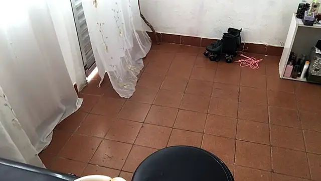 petitecurlybrunette online show from 04.06.26