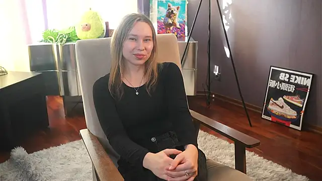 MathaConnie online show from 04.06.26