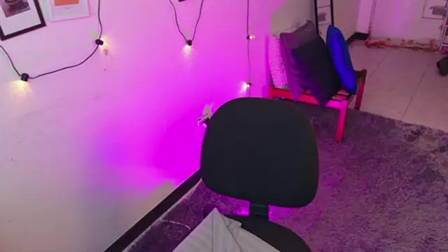 Snapshot of swag_hoe chatting on 04.07.26 swag hoe online show from 04.07.26