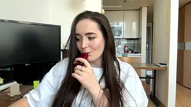 Marry Stritteded online show from 04.08.26