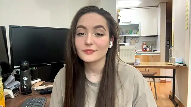 Marry Stritteded online show from 04.10.26