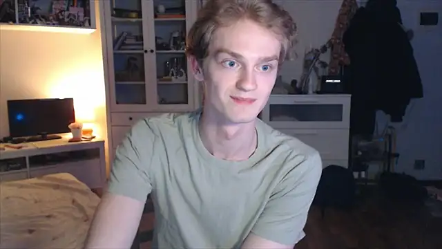 Snapshot of Daniel_Yumm chatting on 04.05.26 Daniel Yumm online show from 04.05.26