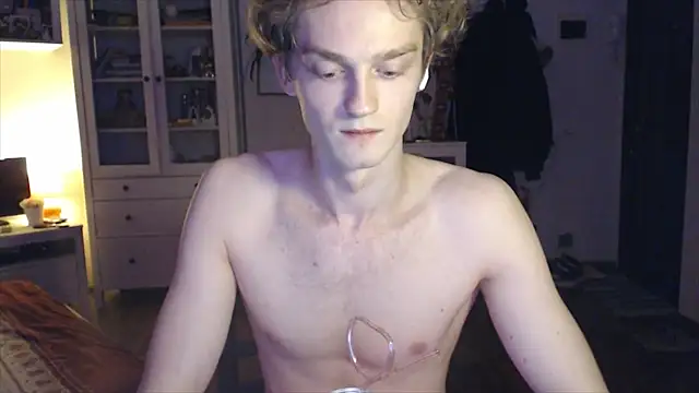 Snapshot of Daniel_Yumm chatting on 04.06.26 Daniel Yumm online show from 04.06.26