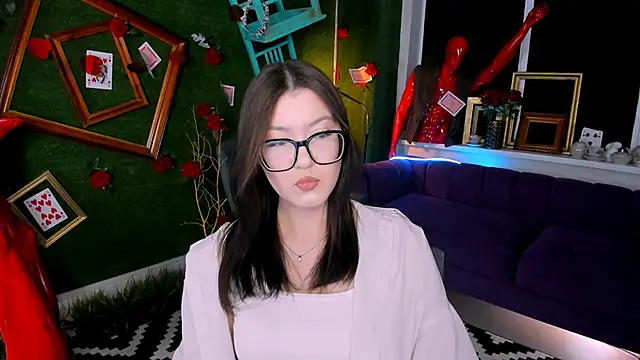 Snapshot of JennyGibson chatting on 06.22.26 JennyGibson online show from 06.22.26
