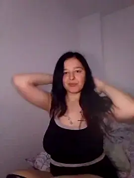 Snapshot of EmmaWillow chatting on 04.08.26 EmmaWillow online show from 04.08.26