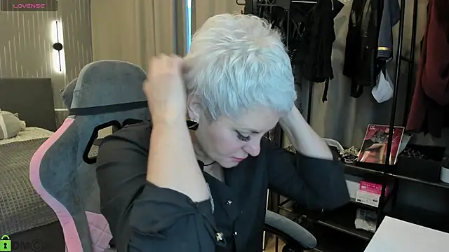 Linda Zef1r online show from 04.20.26