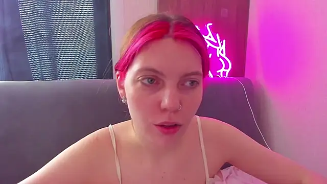 Marie Reyess online show from 04.16.26