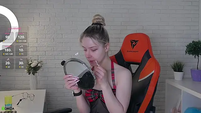 Snapshot of AmmyShaw chatting on 04.04.26 AmmyShaw online show from 04.04.26