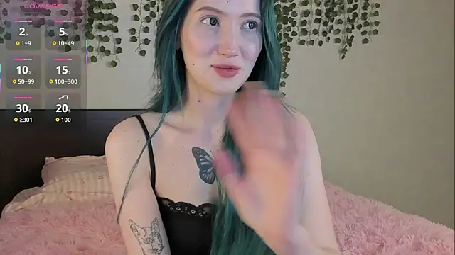Snapshot of Leona_Vixen chatting on 05.25.26 Leona Vixen online show from 05.25.26