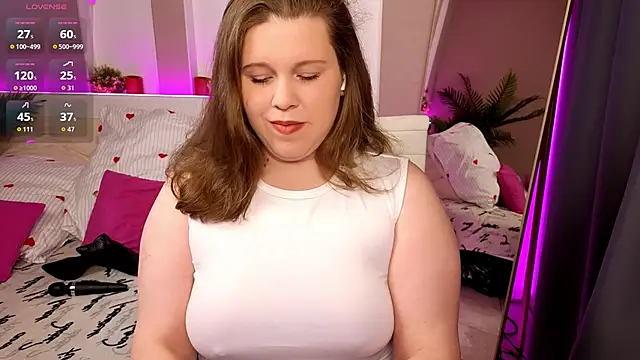 Snapshot of Karolisse chatting on 04.07.26 Karolisse online show from 04.07.26