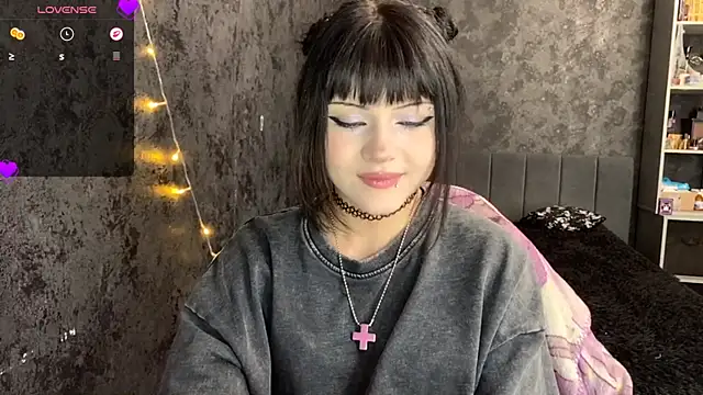 Snapshot of EmilyEmbears chatting on 06.30.26 EmilyEmbears online show from 06.30.26