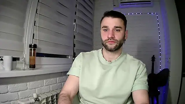 Snapshot of DaddySlava chatting on 04.10.26 DaddySlava online show from 04.10.26