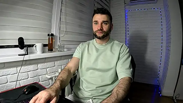 Snapshot of DaddySlava chatting on 04.17.26 DaddySlava online show from 04.17.26