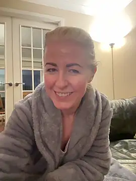 Laylaskyexx online show from 04.15.26