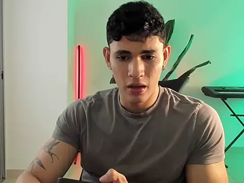 Snapshot of Massimo_Rinaldi chatting on 04.10.26 Massimo Rinaldi online show from 04.10.26