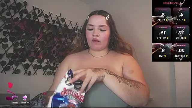 Snapshot of Samantha_Matius chatting on 05.29.26 Samantha Matius online show from 05.29.26