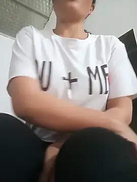 anhhuyen1 online show from 04.02.26