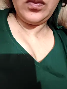 Snapshot of zoya_khan_786786 chatting on 04.03.26 zoya khan 786786 online show from 04.03.26